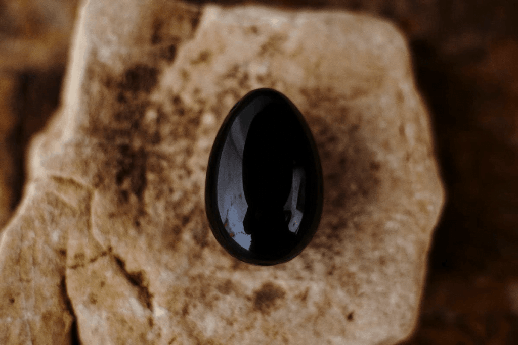 roca de vidrio obsidiana